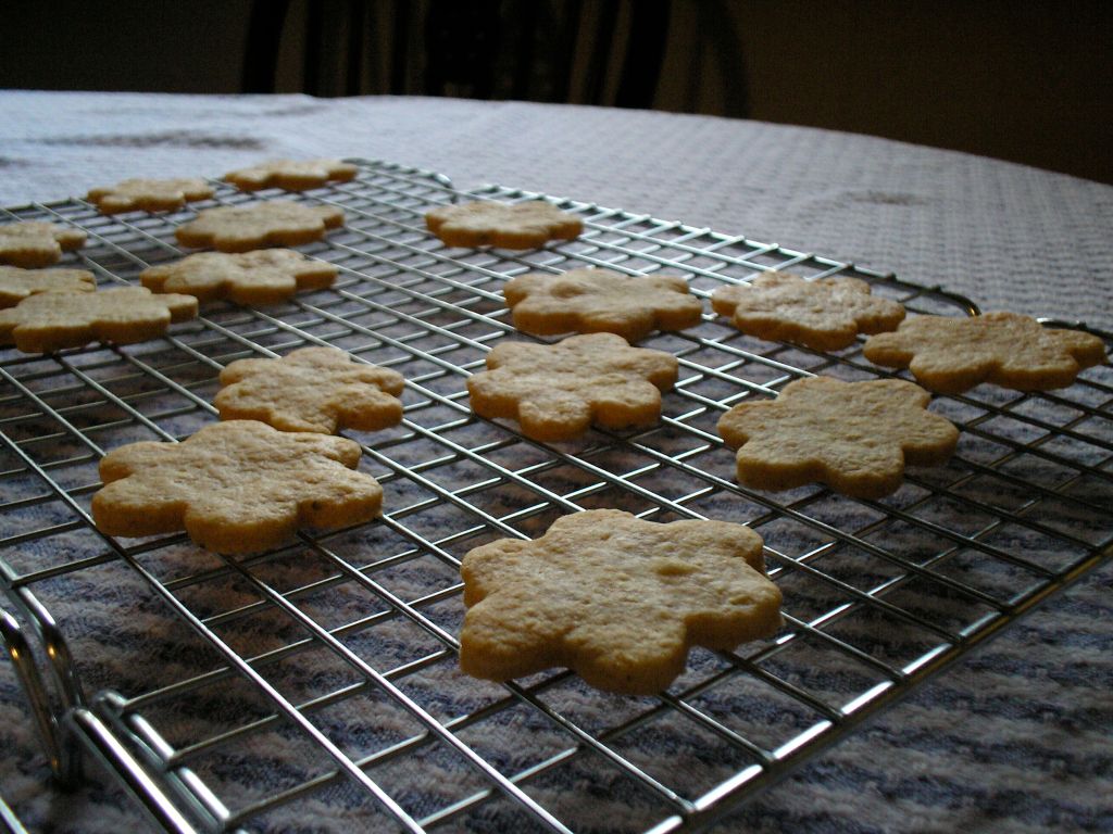 crackers on cooling rack